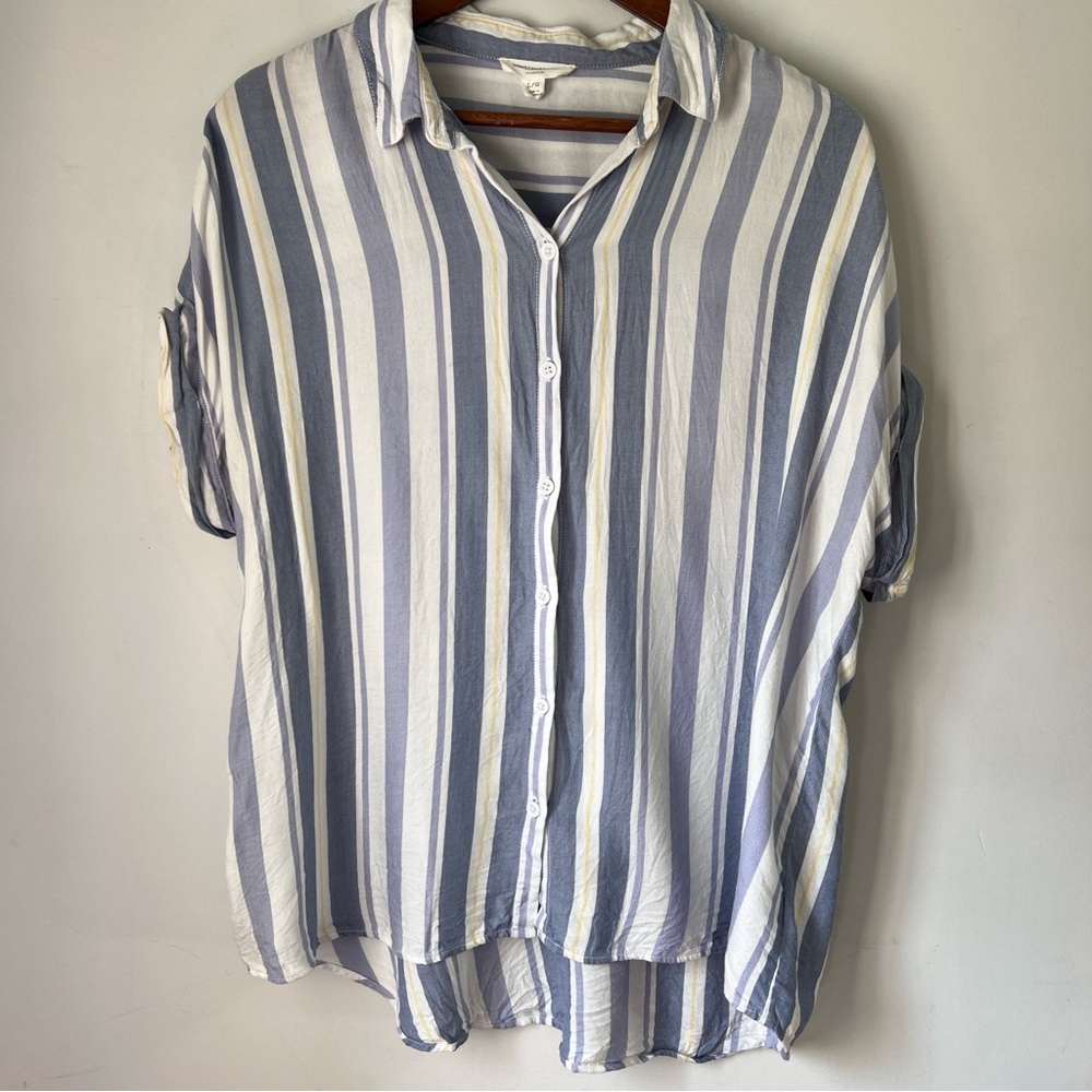 beachlunchlounge Blue and White Cuffed Sleeve Blouse